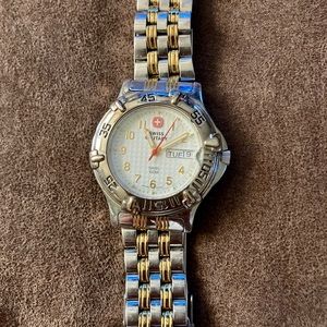 Swiss military men’s wrist watch